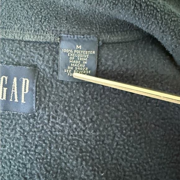 Gap Women’s Navy Fleece Vest Size Medium - Picture 7 of 9